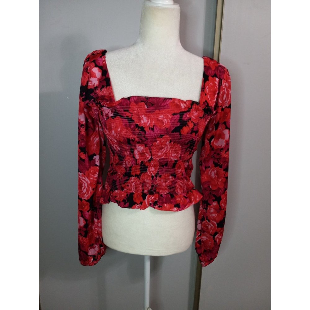 Bandit and the Babe Medium Red Rose Smocked Stretch Floral Occasion Colorful Top